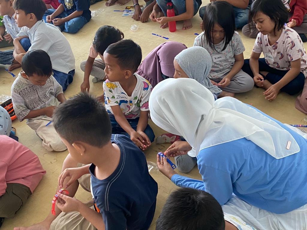 "Aku Anak Baik, Sayang Teman" Bermain Sambil Belajar Bersama Kelas Mentari & Kurcaci Dongeng